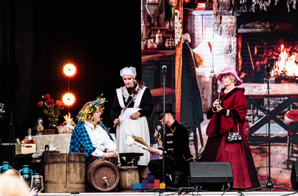 Jonavos traktieriuje šmaikščiai ir smagiai išlydėtas rugsėjis