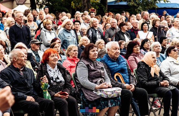 Jonavos traktieriuje šmaikščiai ir smagiai išlydėtas rugsėjis