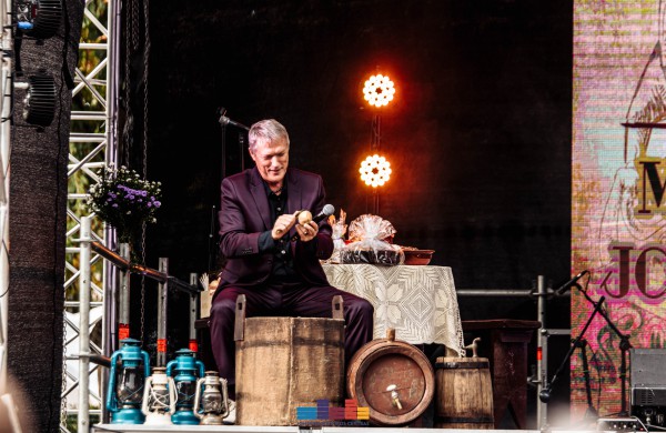 Jonavos traktieriuje šmaikščiai ir smagiai išlydėtas rugsėjis