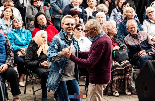 Jonavos traktieriuje šmaikščiai ir smagiai išlydėtas rugsėjis
