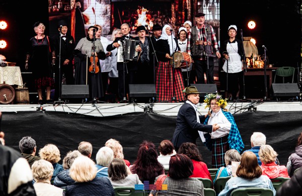 Jonavos traktieriuje šmaikščiai ir smagiai išlydėtas rugsėjis