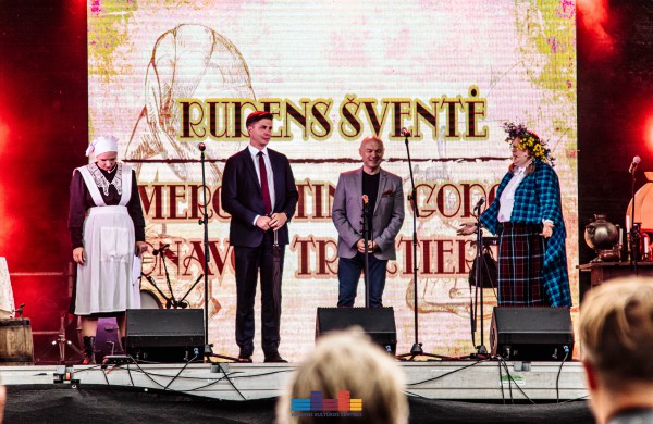 Jonavos traktieriuje šmaikščiai ir smagiai išlydėtas rugsėjis