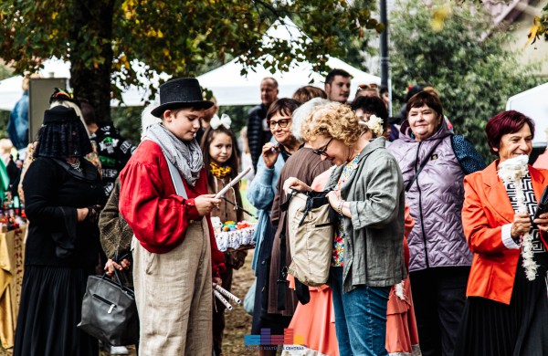 Jonavos traktieriuje šmaikščiai ir smagiai išlydėtas rugsėjis