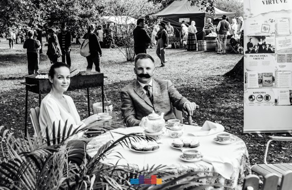 Jonavos traktieriuje šmaikščiai ir smagiai išlydėtas rugsėjis