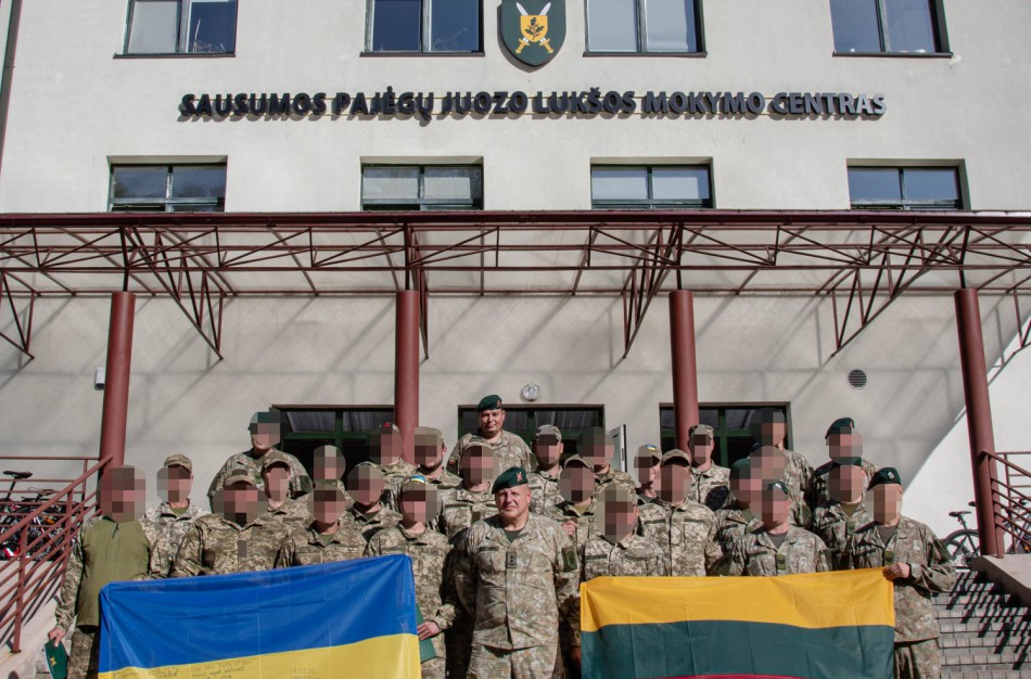 Toliau vykdomi kursai Ukrainos kariams