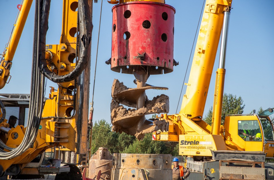 Susisiekimo ministerija: ,,Jonavos rajone intensyvėja geležinkelio tilto per Nerį statybos"