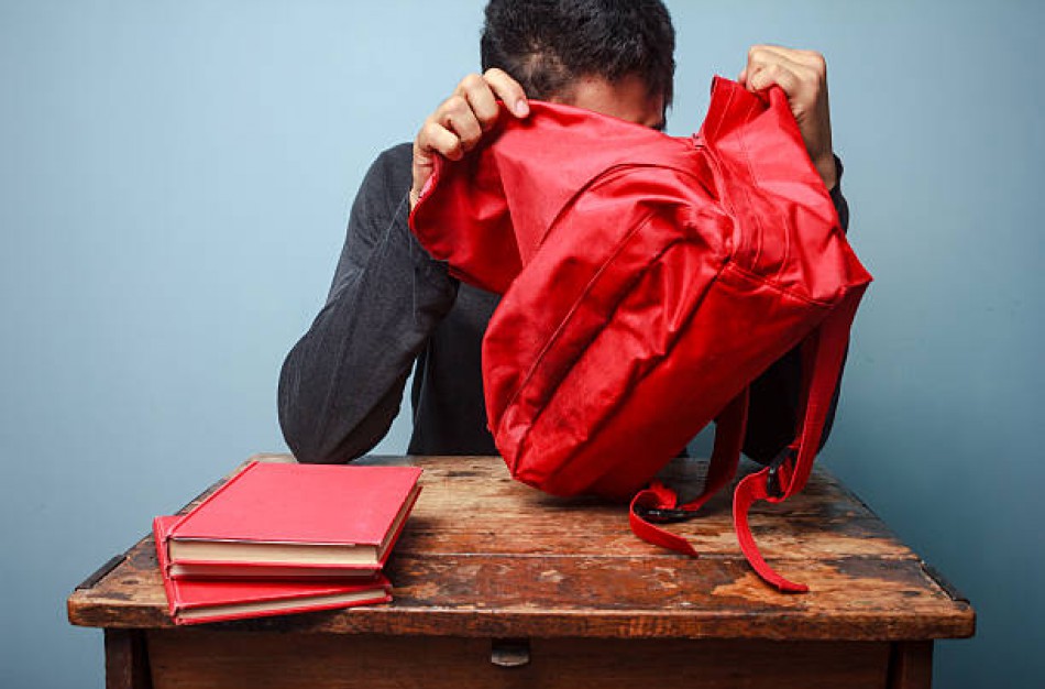 Laukiama gyventojų nuomonės dėl siūlymo tikrinti moksleivių daiktus, siekiant užtikrinti saugumą