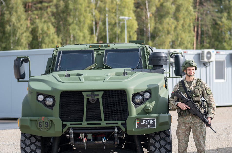 NATO ekspertai įvertino Lietuvos gynybos pažangą: mūsų kariuomenė atitinka aukštus NATO standartus
