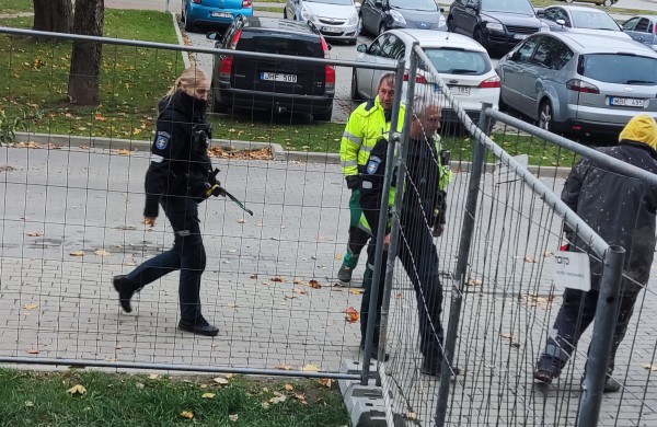 Atkasus namo pamatus rastas sprogmuo, įvestas planas ,,Skydas"