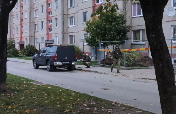 Atkasus namo pamatus rastas sprogmuo, įvestas planas ,,Skydas"