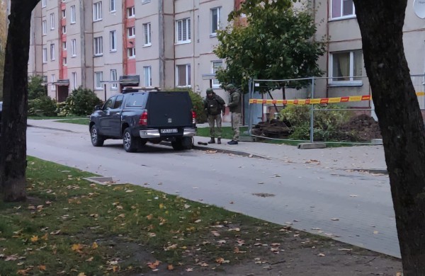 Atkasus namo pamatus rastas sprogmuo, įvestas planas ,,Skydas"