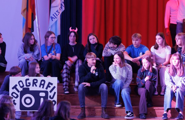 Gimnazijoje praūžė naktinis projektas „Ralio naktis 2023²“