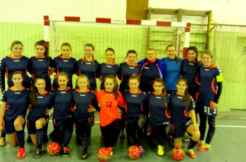 Prasidėjusiose moterų uždarų patalpų futbolo 5x5 pirmenybėse – triuškinančios Jonavos komandos pergalės