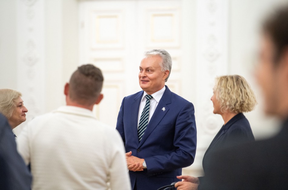 Prisiekė šeši nauji teisėjai: paskirtas naujas Jonavos rūmų teisėjas