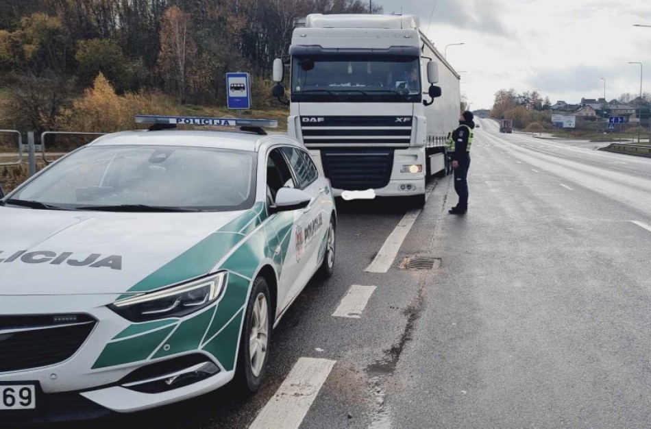 Praėjusią savaitę daugiausia dėmesio skirta asmenims, vairavusiems krovininius automobilius ir autobusus