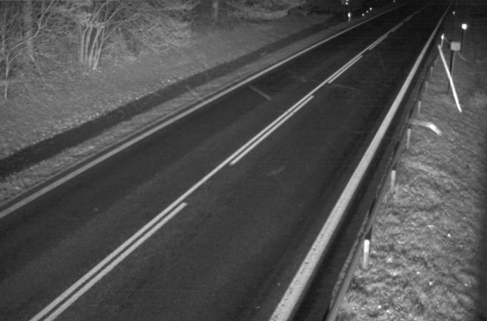 Lapkričio 22 -osios eismo sąlygos ir kelių būklė