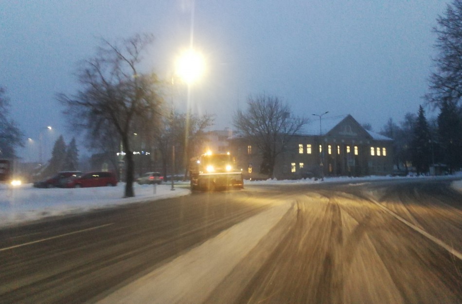 Dalis jonaviečių piktinasi šiandienine kelių būkle:  tarnybos paaiškina, kaip vykdomi darbai