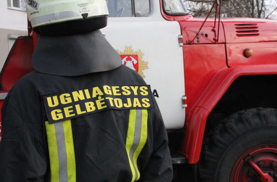 Ruklos gyventoją išgąsdino balkono turėklais bėgantis kraujas