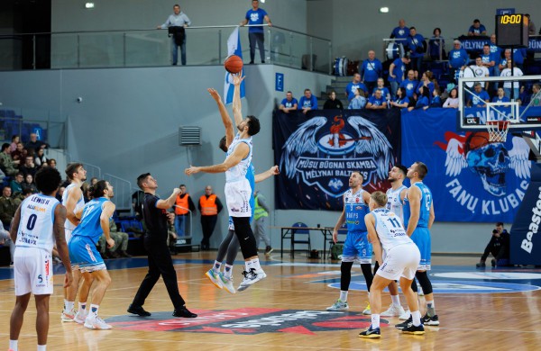 Lietuvos kariuomenės diena paminėta sporto arenoje