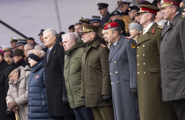 Lietuvos kariuomenės gimtadienis sudrebino Konstitucijos prospektą