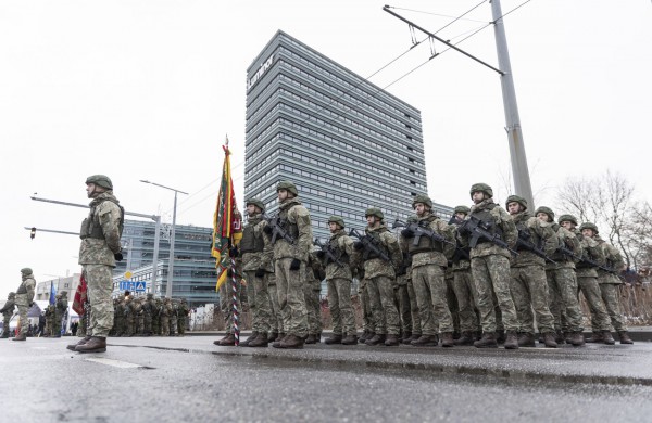 Lietuvos kariuomenės gimtadienis sudrebino Konstitucijos prospektą