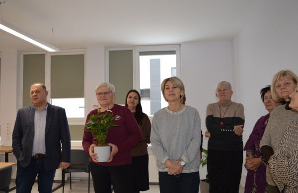 Senamiesčio gimnazijoje — pagal TŪM programą atsinaujinusi biblioteka