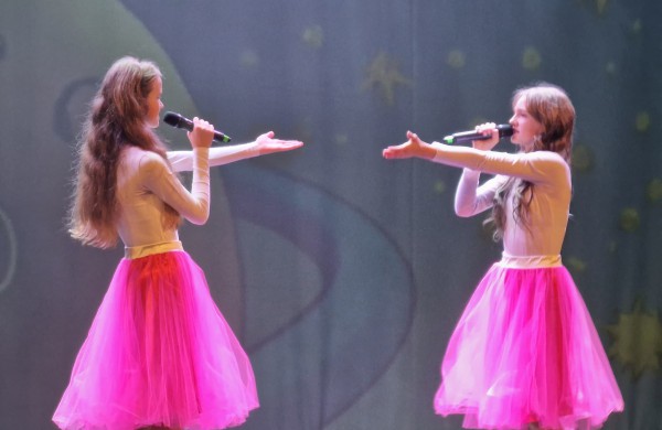 Jonavos „Neries” pagrindinei mokyklai – 25 metai