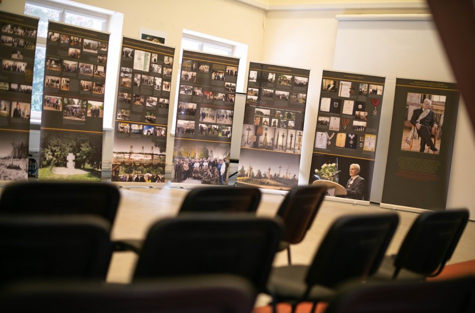 Rukloje svetingai sutikta paroda „Laikom frontą!“ 