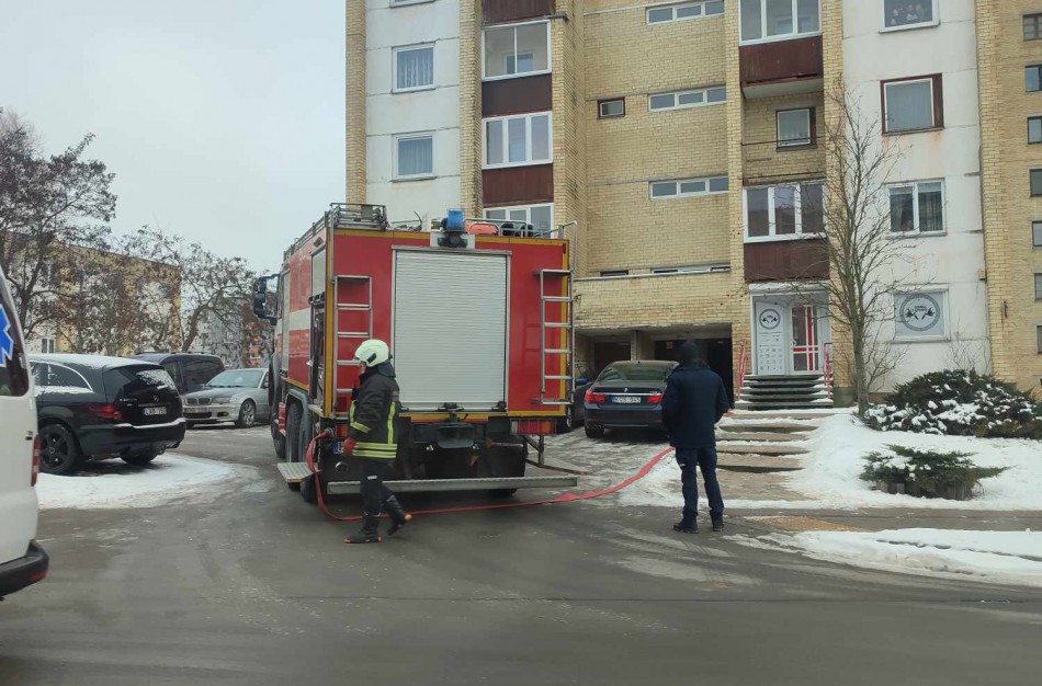 Chemikų gatvėje - gelbėjimo tarnybų sujudimas