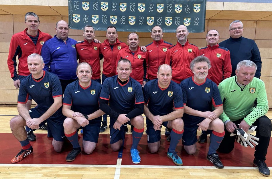 Jonavos FVK „KLEVAS“ sėkmingai startavo 2023/2024 m. Lietuvos senjorų (50+) salės futbolo pirmenybėse
