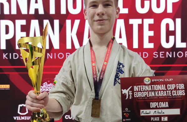 Iš karate turnyro - su keliais medaliais