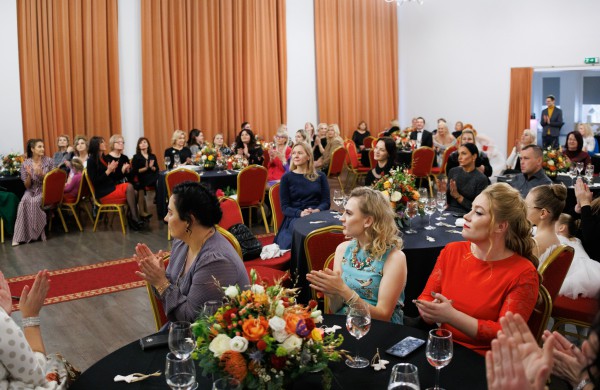 Jonavoje įvyko projekto „Padovanok suknelę“ finalinis renginys