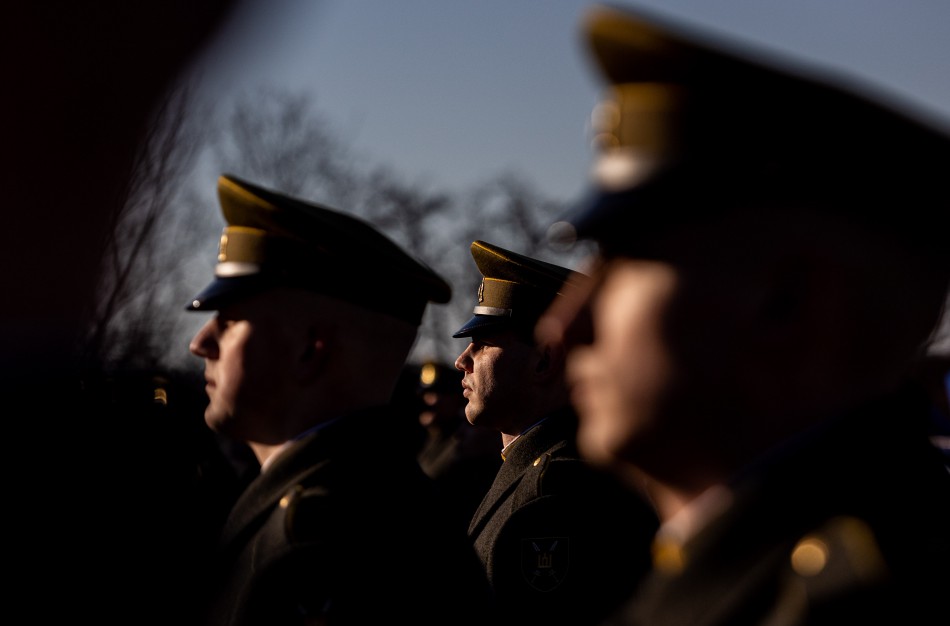 Gerės karių tarnybos sąlygos: perskaičiuojami atlyginimai, apmokamas papildomas krūvis, suteikiamos papildomos poilsio dienos