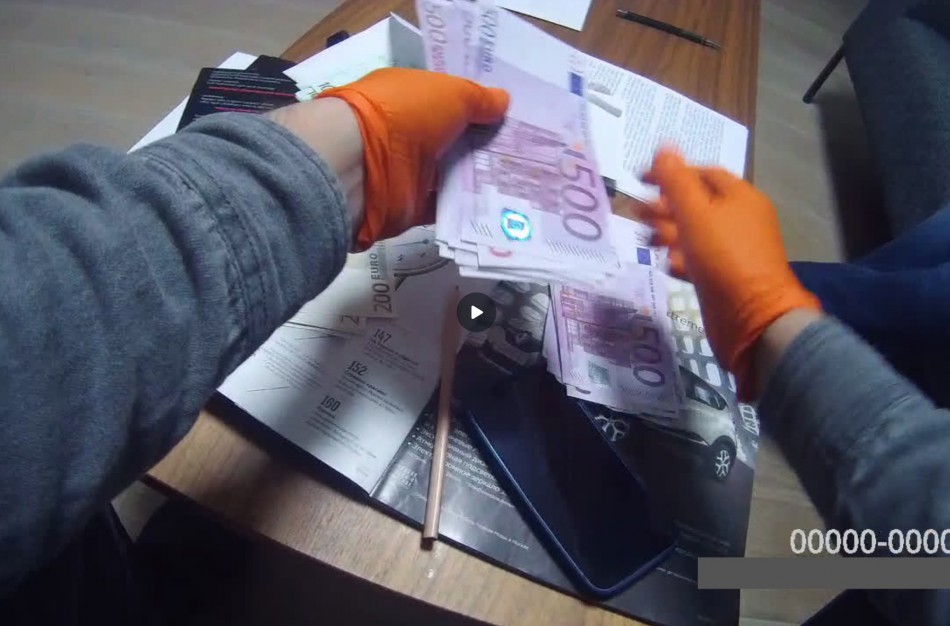 FNTT: Organizuota grupė įtariama pasikėsinimu apgaule įgyti per 2,7 mln. eurų ES lėšų