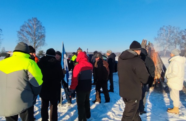 Jonavos ūkininkai prisijungė prie visuotinės Lietuvos žemdirbių protesto akcijos  „Vilties laužai“