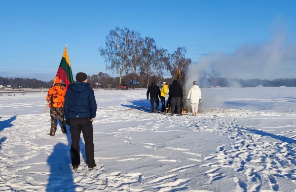 Jonavos ūkininkai prisijungė prie visuotinės Lietuvos žemdirbių protesto akcijos  „Vilties laužai“