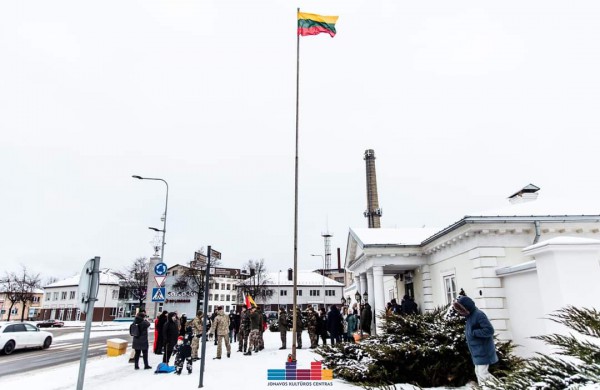 Sausio 13-ąją Neries pakrantėje pagerbtas Laisvės gynėjų atminimas