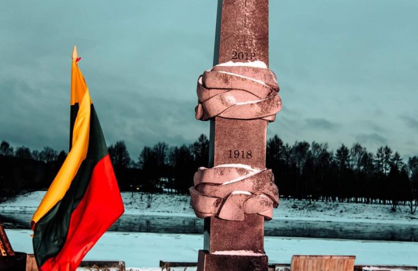 Sausio 13-ąją Neries pakrantėje pagerbtas Laisvės gynėjų atminimas