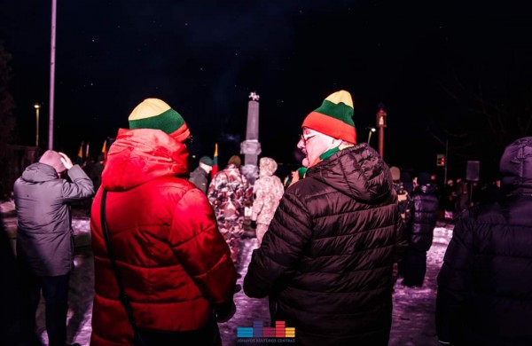 Sausio 13-ąją Neries pakrantėje pagerbtas Laisvės gynėjų atminimas