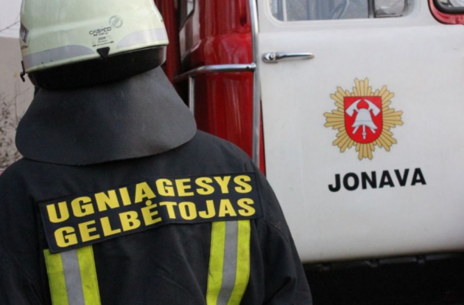 Jonavos rajone degė automobilis