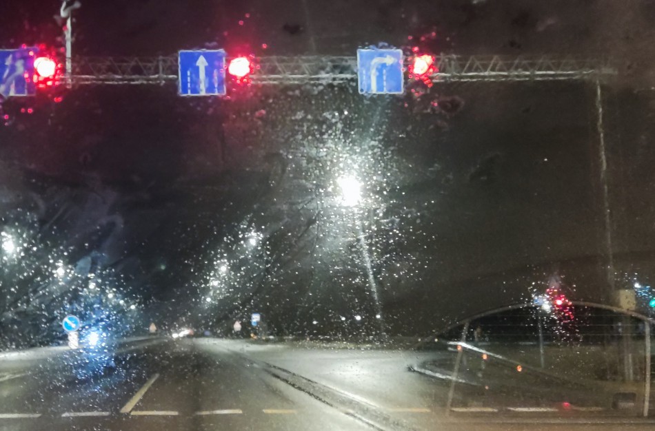 Skaitytojas: ,,Ar be priežasties visus  ,,stabdantis" šviesoforas veikia tinkamai?"