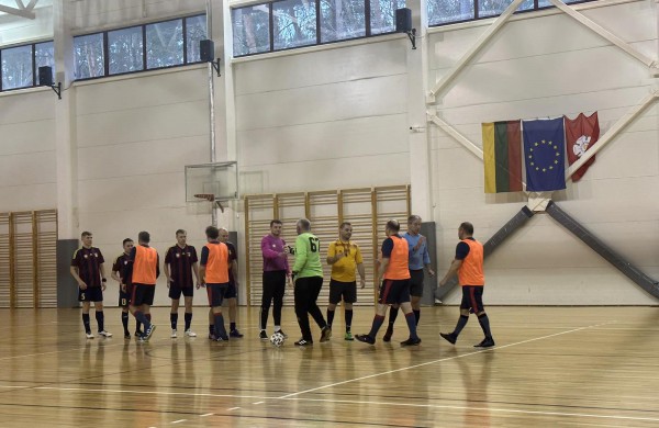 Jonavos FVK „KLEVAS“ III-ame 2023/2024 m. Lietuvos senjorų (50+) salės futbolo pirmenybių ture iškovojo 2 lygiąsias