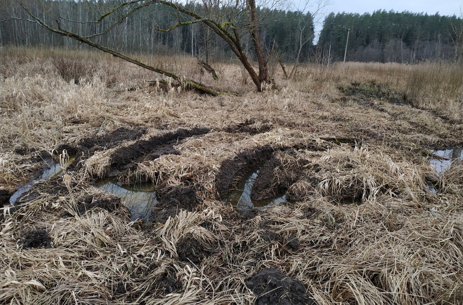 Atšilus orams fiksuojamos keturračių vėžės