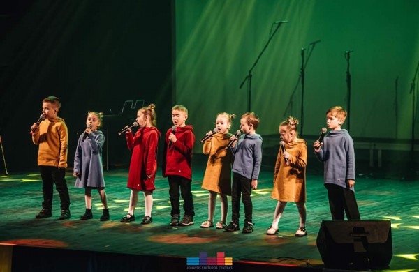 Lietuvos valstybės atkūrimo dieną širdys siaudė Lietuvai