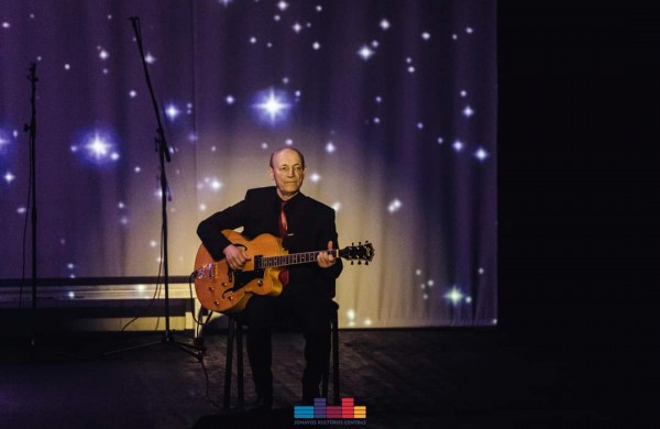 Lietuvos valstybės atkūrimo dieną širdys siaudė Lietuvai