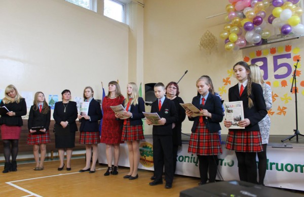 Bukonių mokyklai – 95 metai