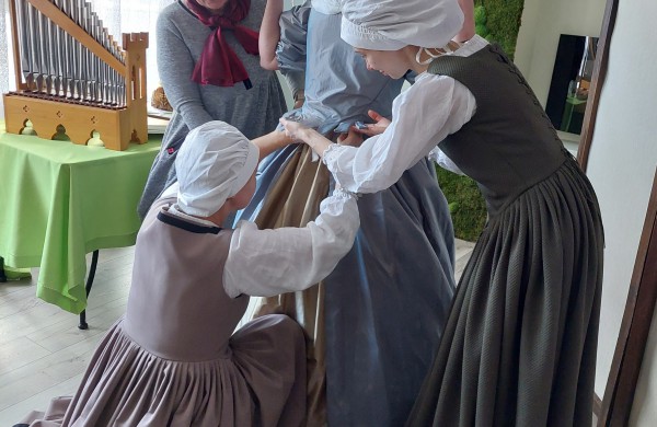 Jonavos globos namuose – Radvilų epochos madų popietė