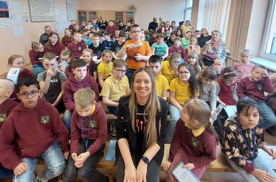 Lietavos mokyklos pradinukai aktyviai įsitraukė į diskusiją apie internete slypinčius pavojus