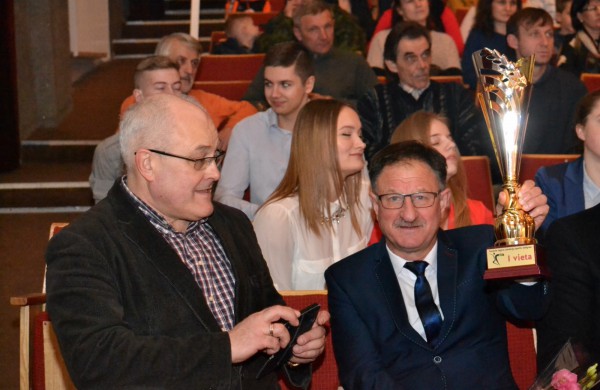 Geriausi sportininkai apdovanojimų žengė raudonuoju kilimu...