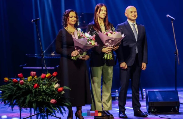 Kovo 8-ąją - ,,Metų Jonavietės" apdovanojimai ir gražiausios baladės